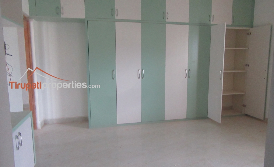 Luxurious and Spacious 2160 Sft North Face Individual Floor #3Bhk #Apartment #FlatforSale Near #Lakshmipuram Circle, #Tirupati